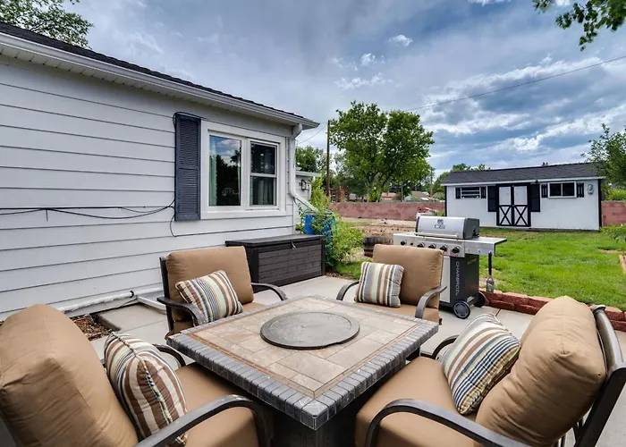 Walk To Frontier Days Park: W/ Patio Hébergement de vacances
