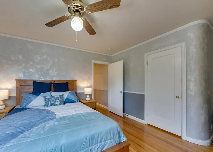 Walk To Frontier Days Park: W/ Patio Holiday home