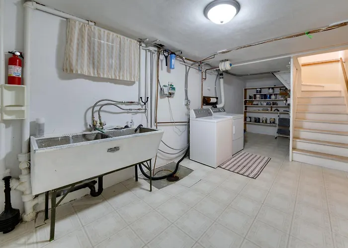 Walk To Frontier Days Park: W/ Patio Holiday home *