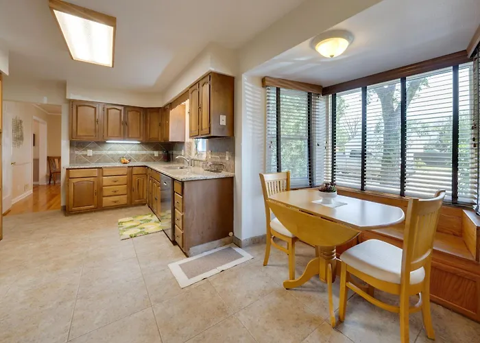 Walk To Frontier Days Park: W/ Patio *